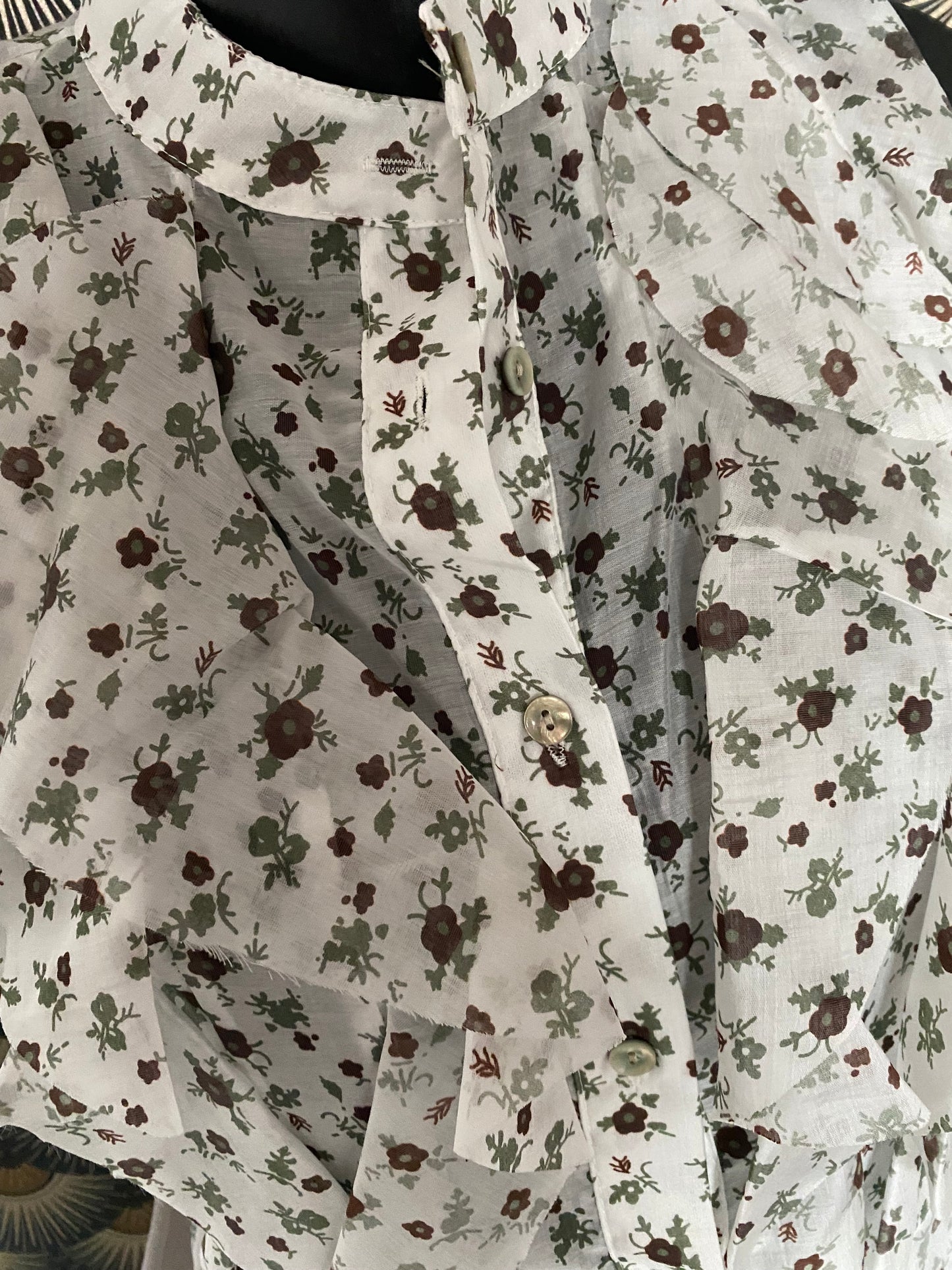 TOP FROUFROU BLANC FLEURS CHOCO ET KAKI TU 36/42
