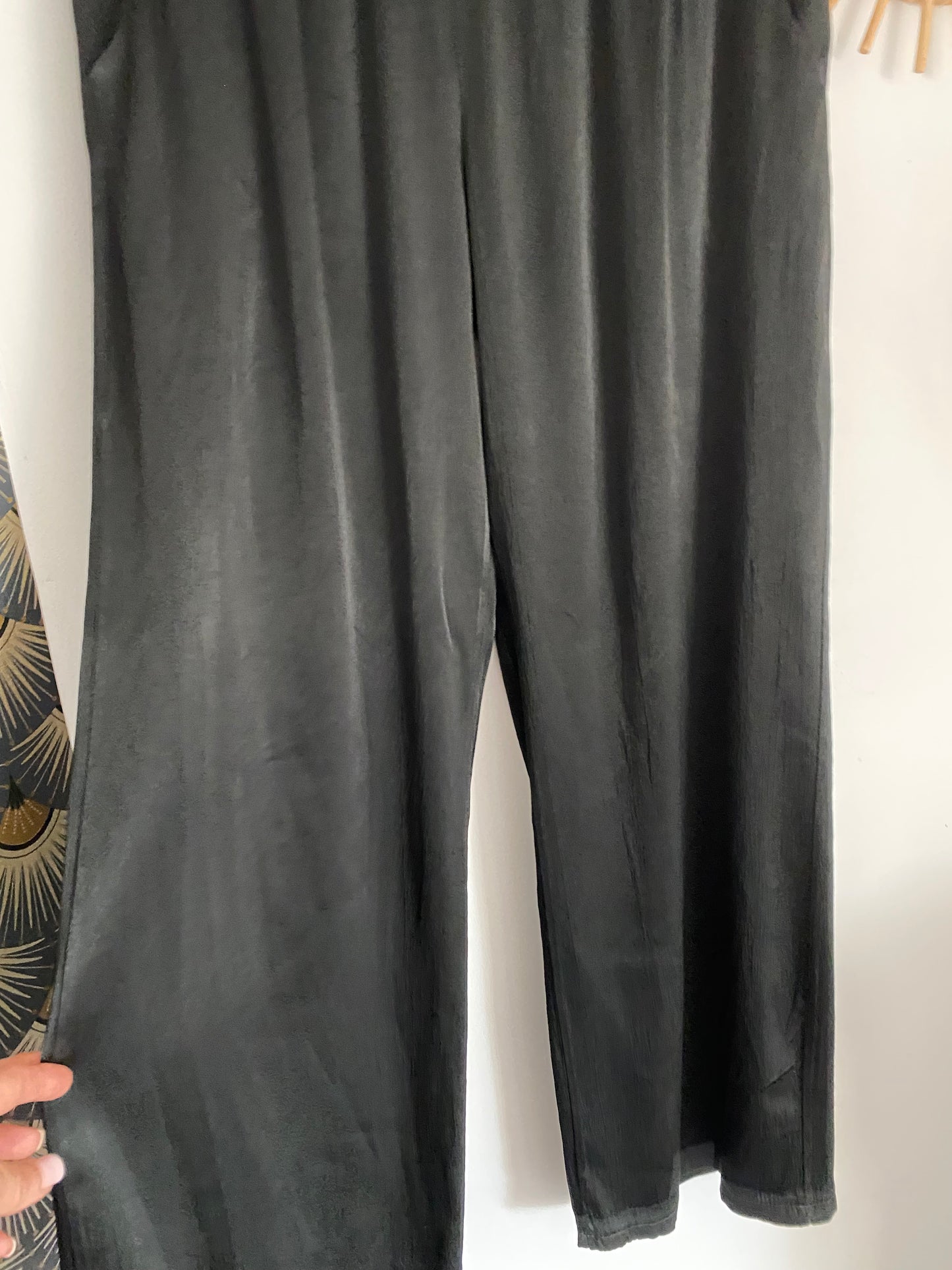 PANTALON SATIN NOIR TU 36/44