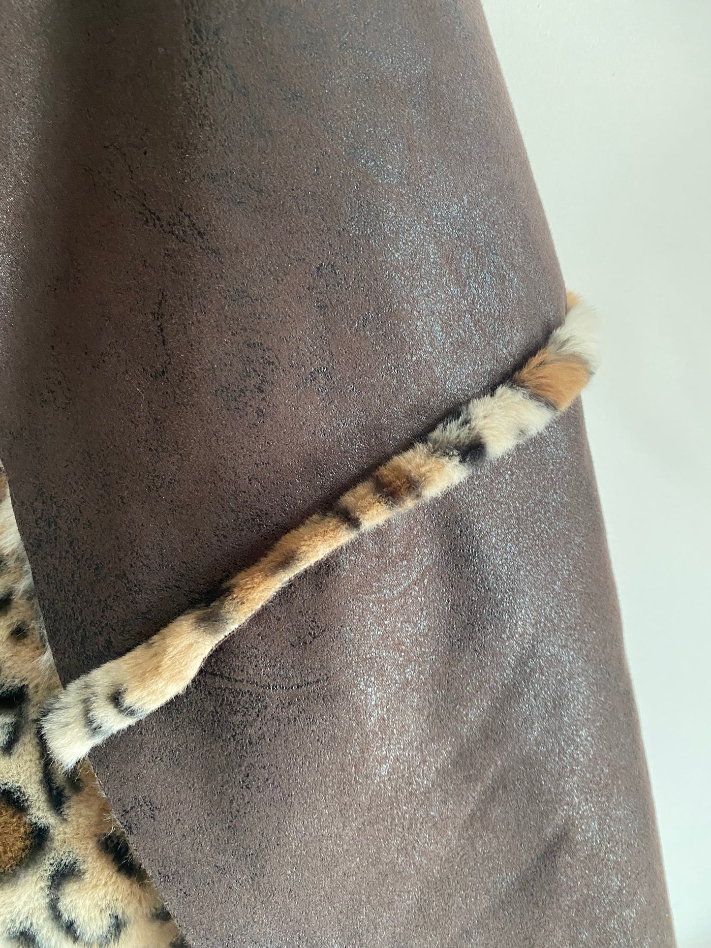 VESTE SANS MANCHE LEOPARD CHOCO 36/42 petit 44