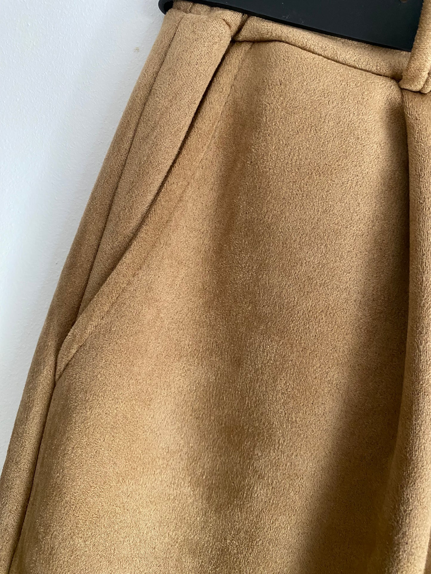 BERNUDA CAMEL SUEDINE TU 38/44