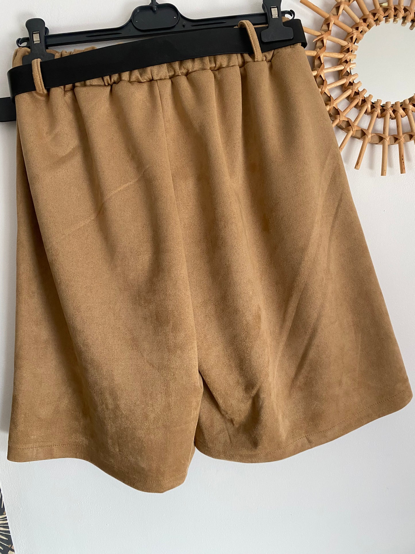 BERNUDA CAMEL SUEDINE TU 38/44