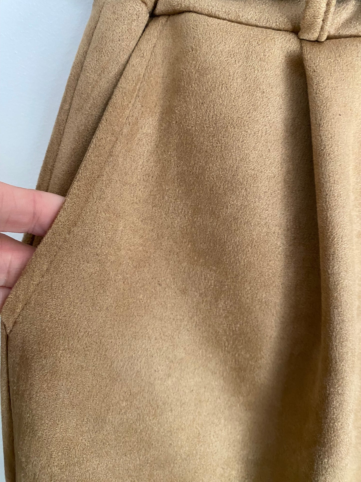 BERNUDA CAMEL SUEDINE TU 38/44