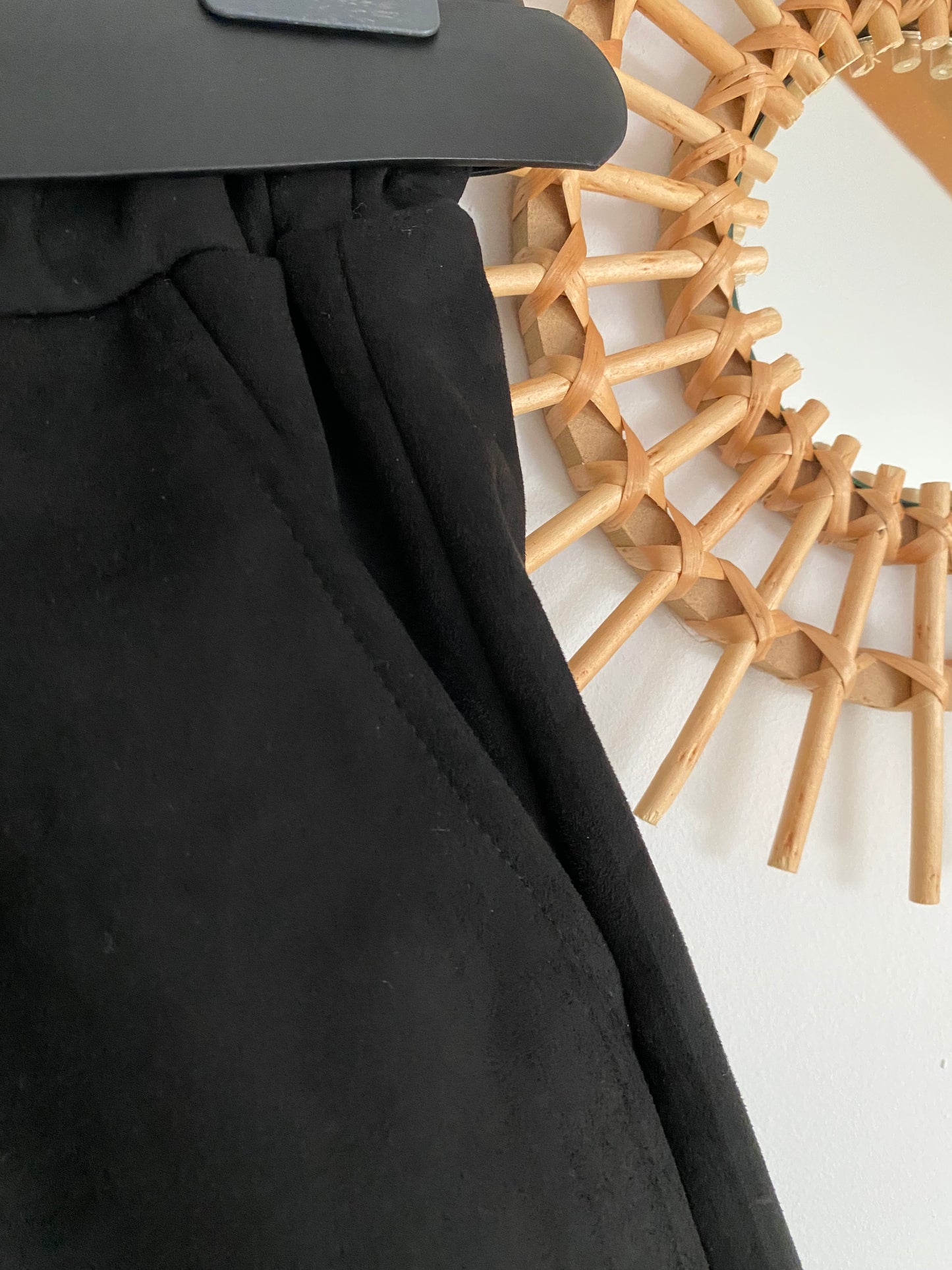 BERNUDA NOIR SUEDINE TU 38/44