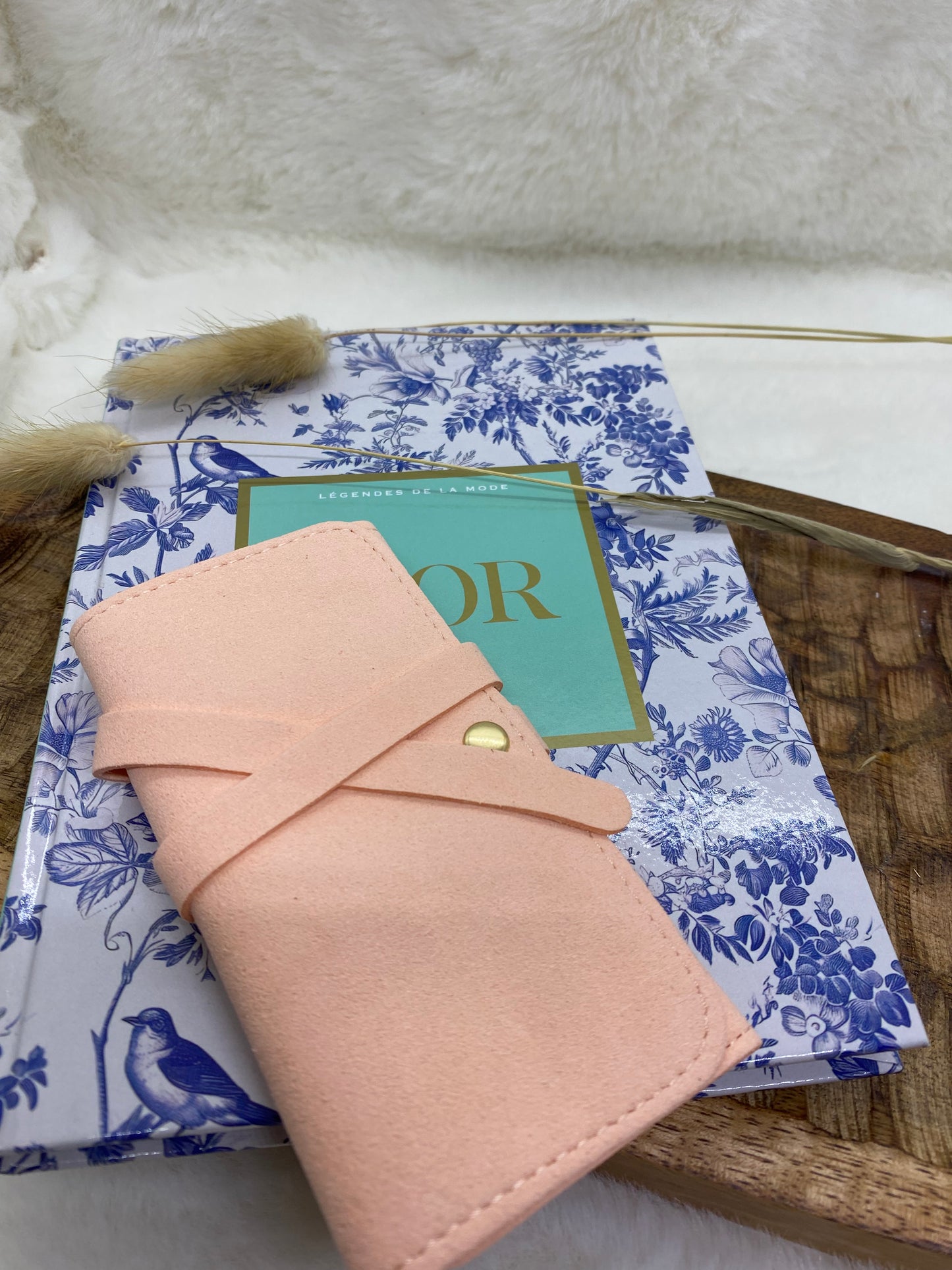 SAC RANGE BIJOUX EN SUEDINE ROSE