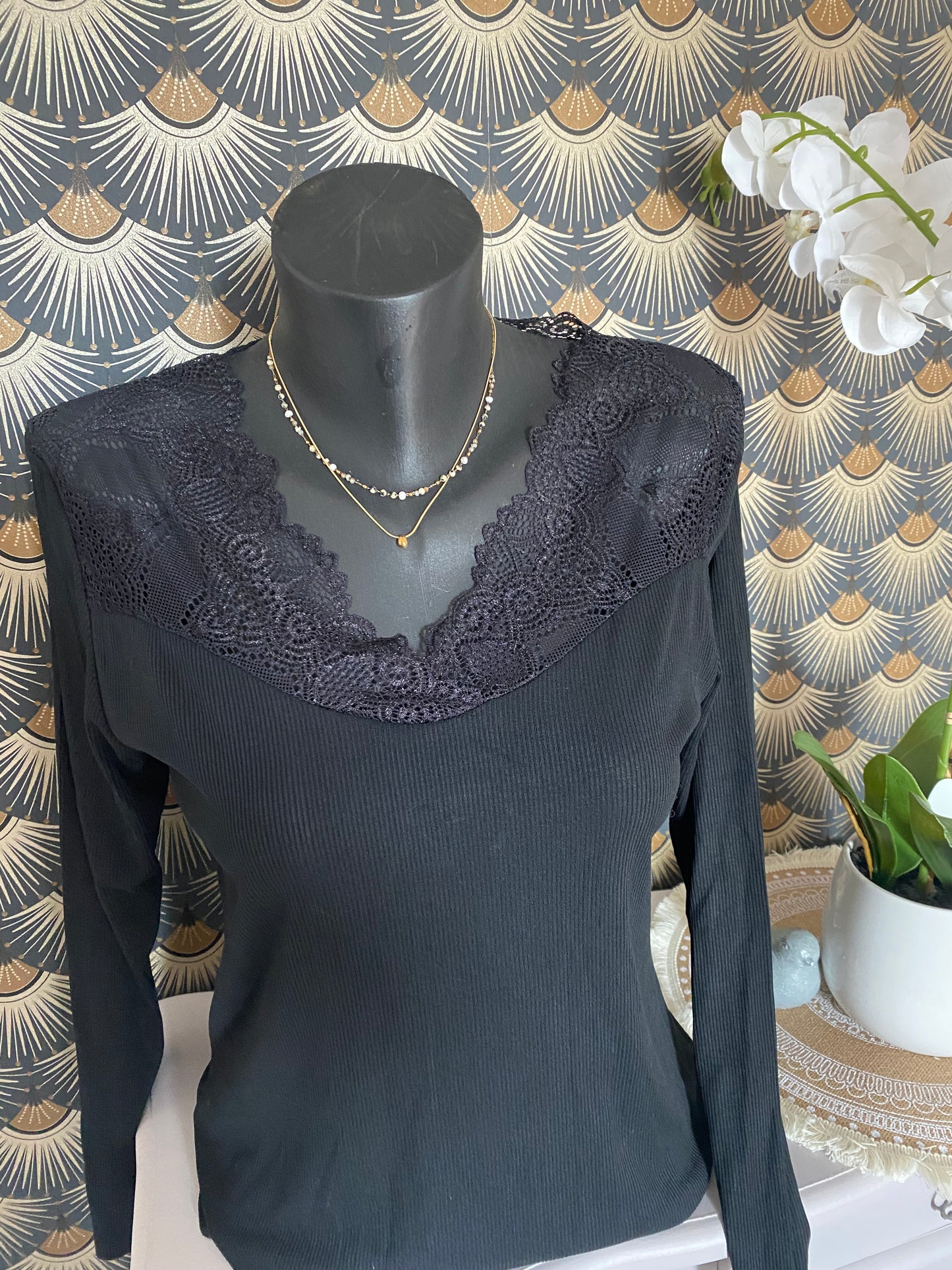 TOP DENTELLE 4 NOIR TU 38/40 à 44