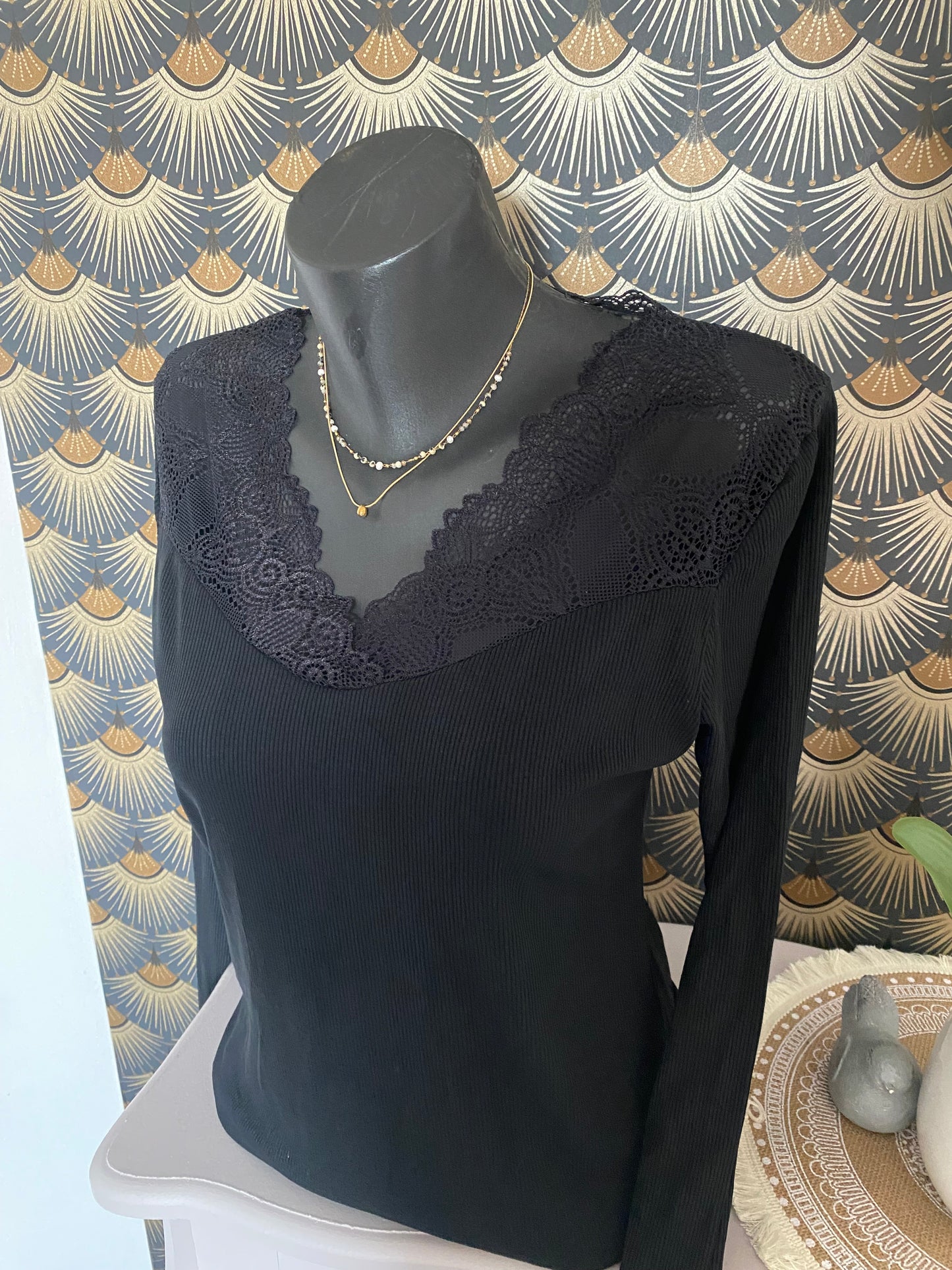 TOP DENTELLE 4 NOIR TU 38/40 à 44
