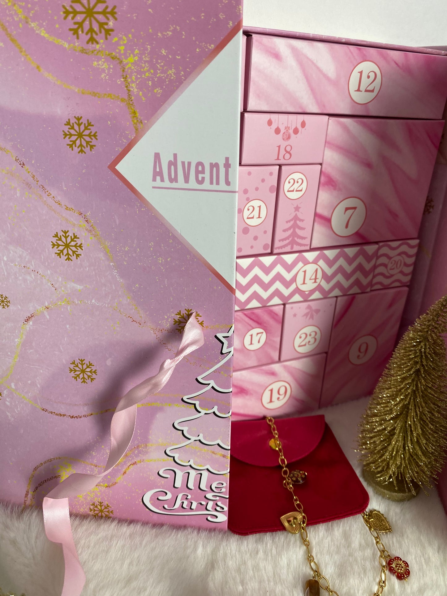 BIJOUX : CALENDRIER DE L'AVENT 24 CASES ( bagues , colliers , bracelets , BO, )