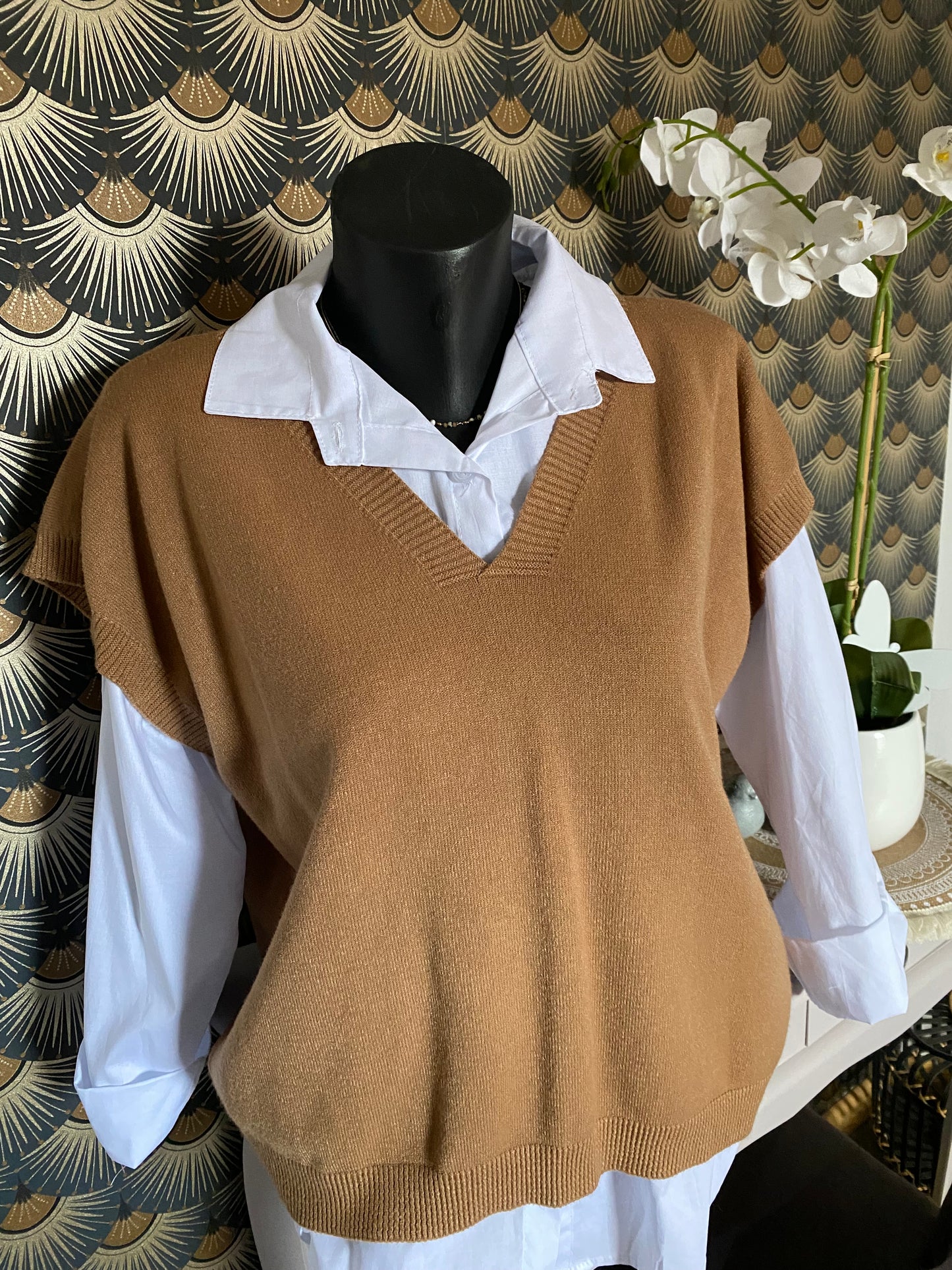 ENSEMBLE PULL SANS MANCHE ET CHEMISE TU 36/44 CAMEL