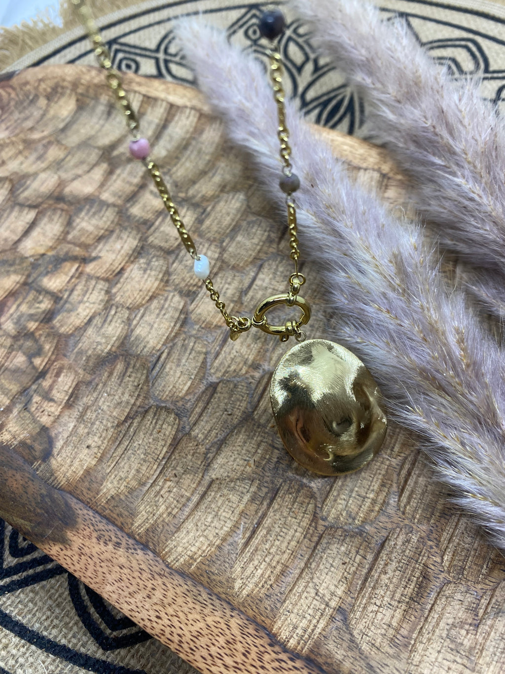 SAUTOIR GRANDE PIECE OVALE ET PIERRES NATURELLES (TOURMALINE)