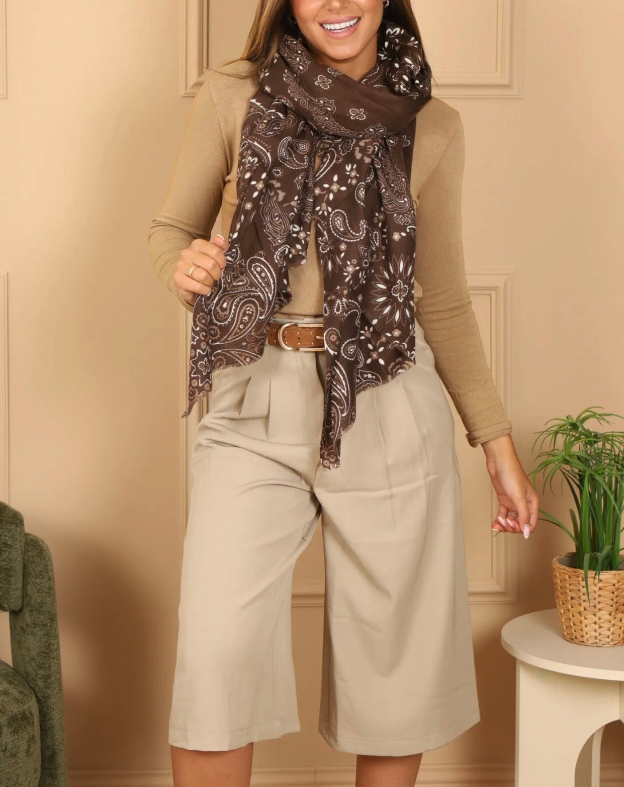 BERNUDA  BEIGE  TAILLE S/M/L