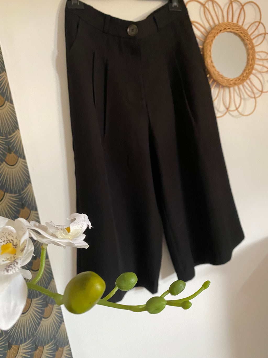 BERNUDA  NOIR TAILLE S/M/L