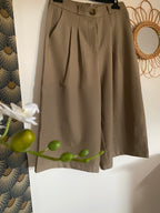 BERNUDA TAUPE TAILLE S/M/L