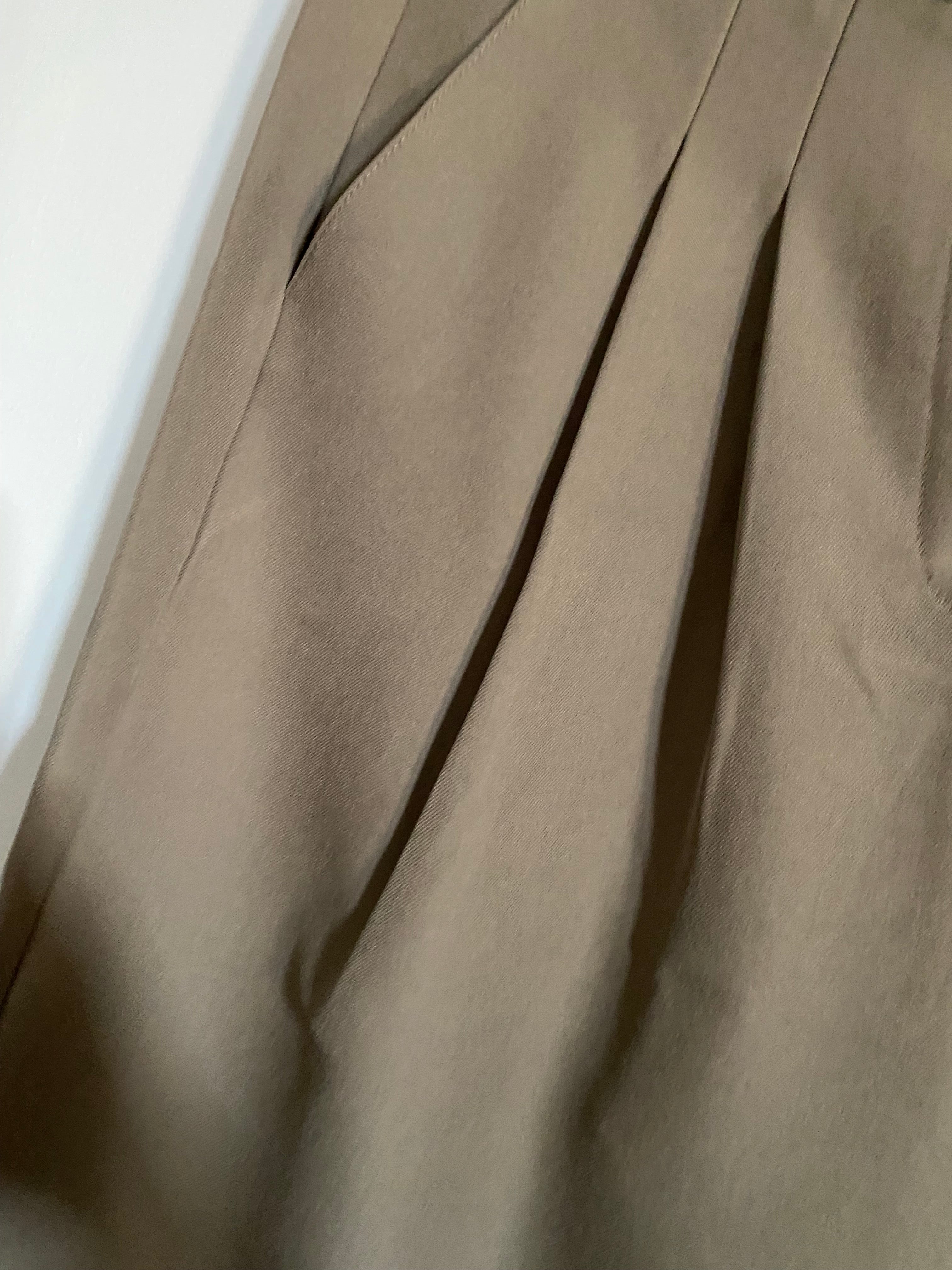 BERNUDA TAUPE TAILLE S/M/L