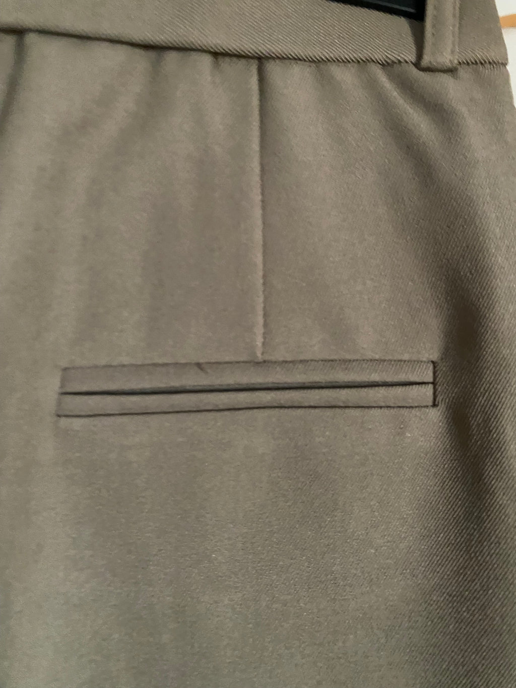 BERNUDA TAUPE TAILLE S/M/L