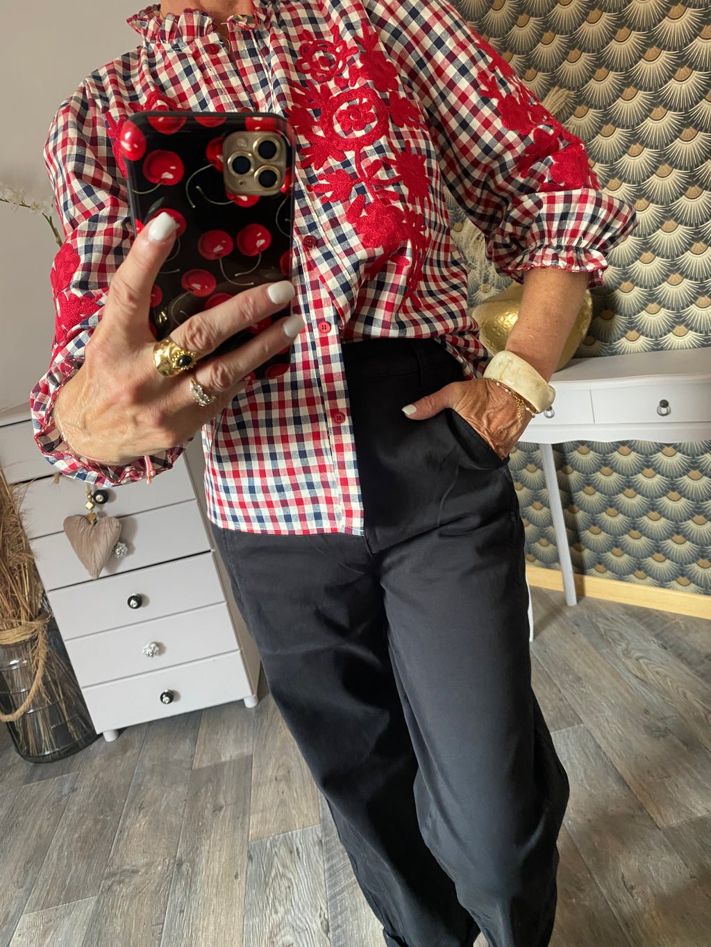 CHEMISE JULIE BRODERIES ROUGE  TAILLES : S/M OU M/L