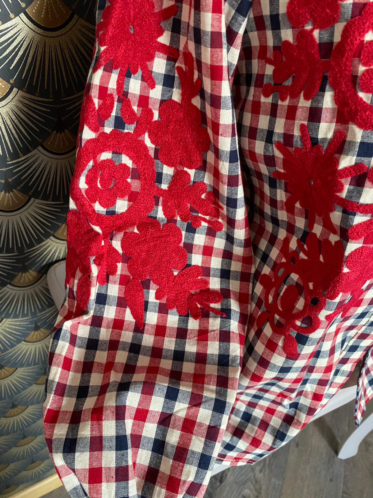 CHEMISE JULIE BRODERIES ROUGE  TAILLES : S/M OU M/L