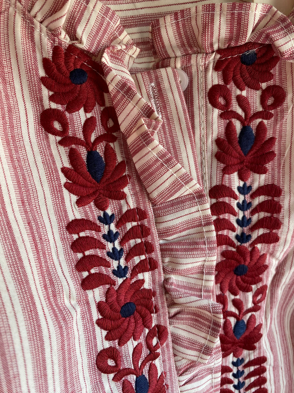 CHEMISE BRODEE SUZIE  TAILLE S/M/L