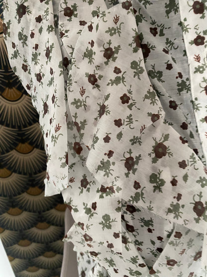 TOP FROUFROU BLANC FLEURS CHOCO ET KAKI  TU 36/42