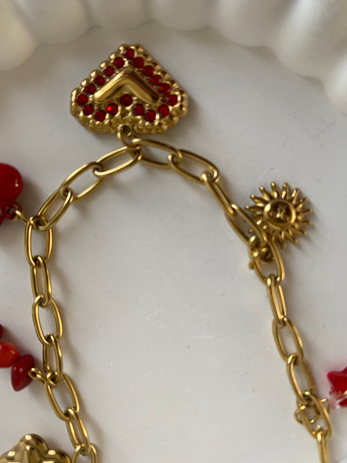 COLLIER BRELOQUES COEURS ROUGES ACIER INOXYDABLE