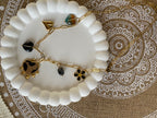 COLLIER BRELOQUES COEUR LEOPARD ET NOIRS   ACIER INOXYDABLE