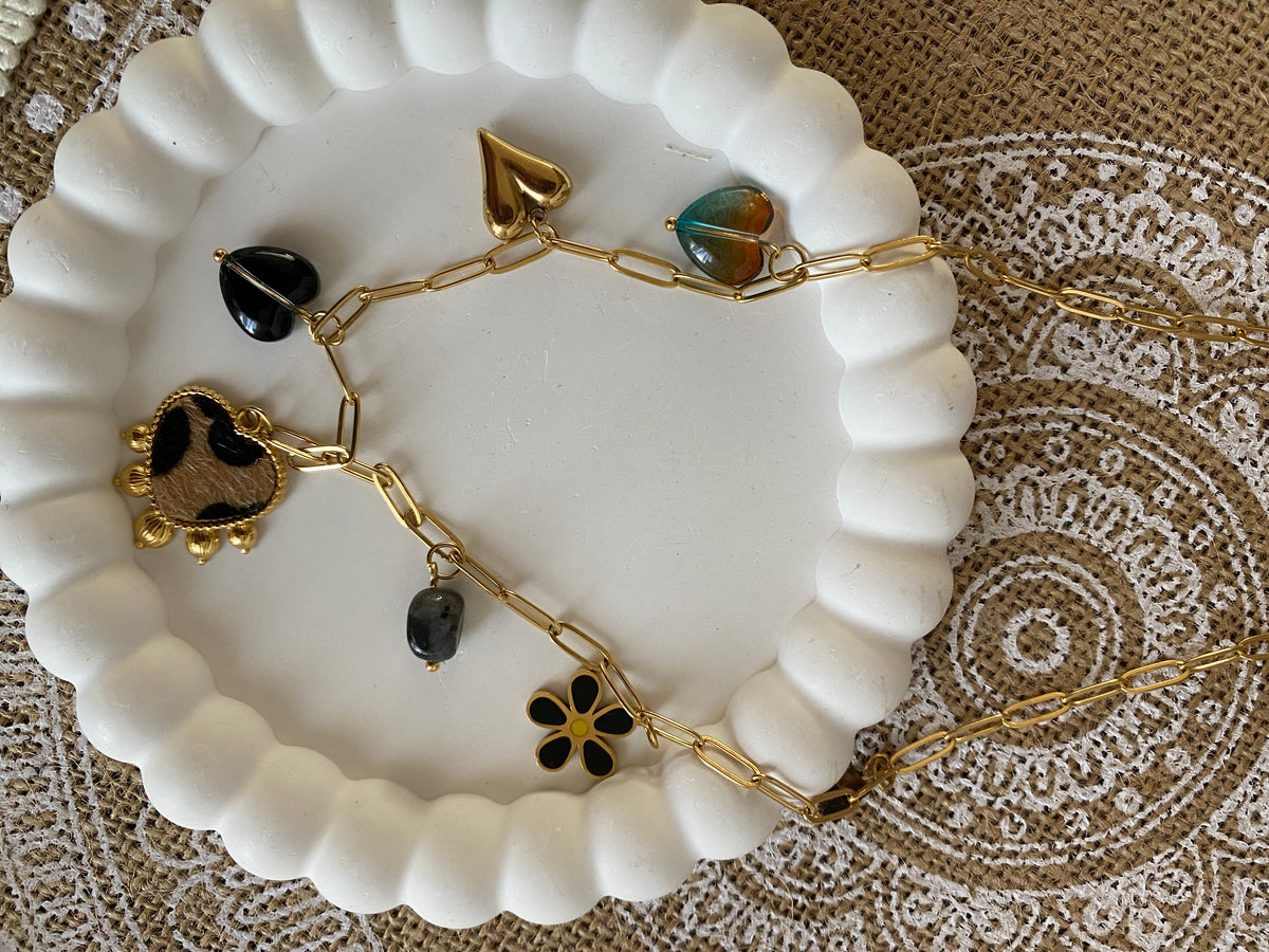 COLLIER BRELOQUES COEUR LEOPARD ET NOIRS   ACIER INOXYDABLE