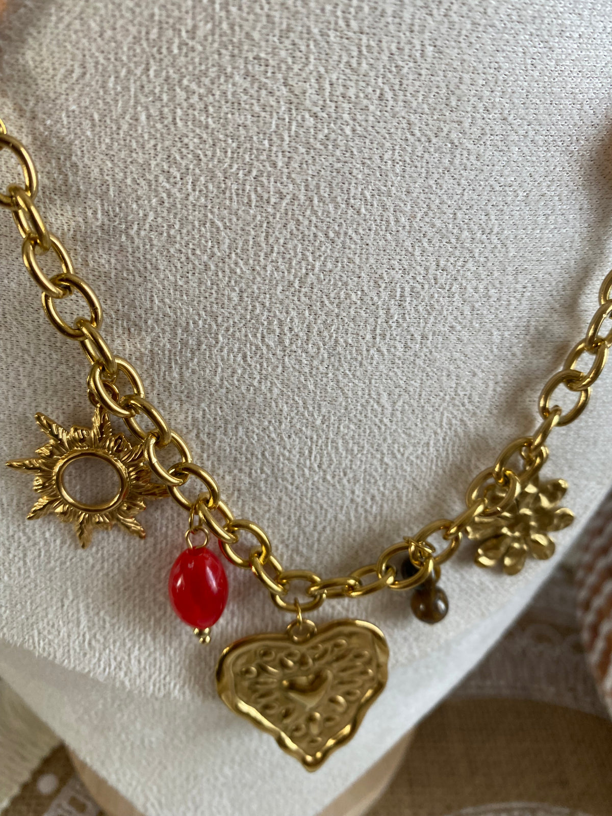 COLLIER RESINE ET ACIER INOXYDABLE COEUR