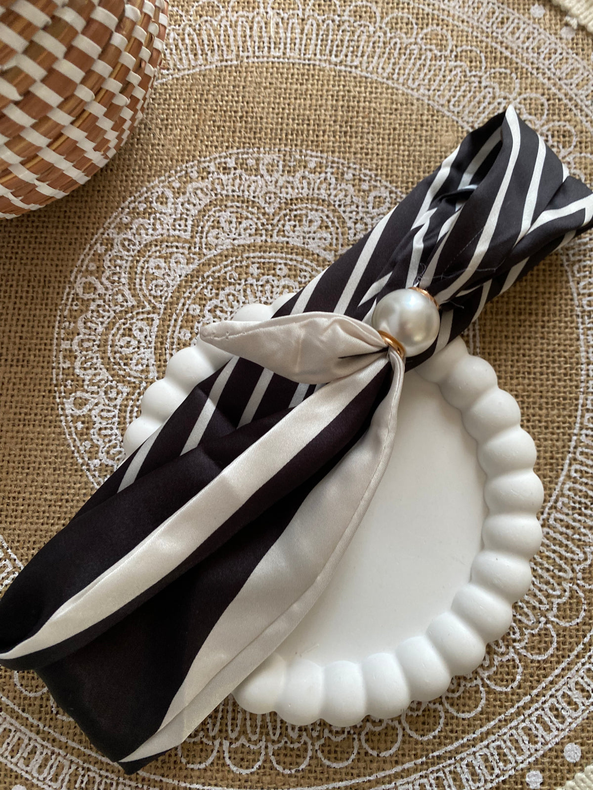 COLLIER FOULARD AIMANTE  A RAYURES
