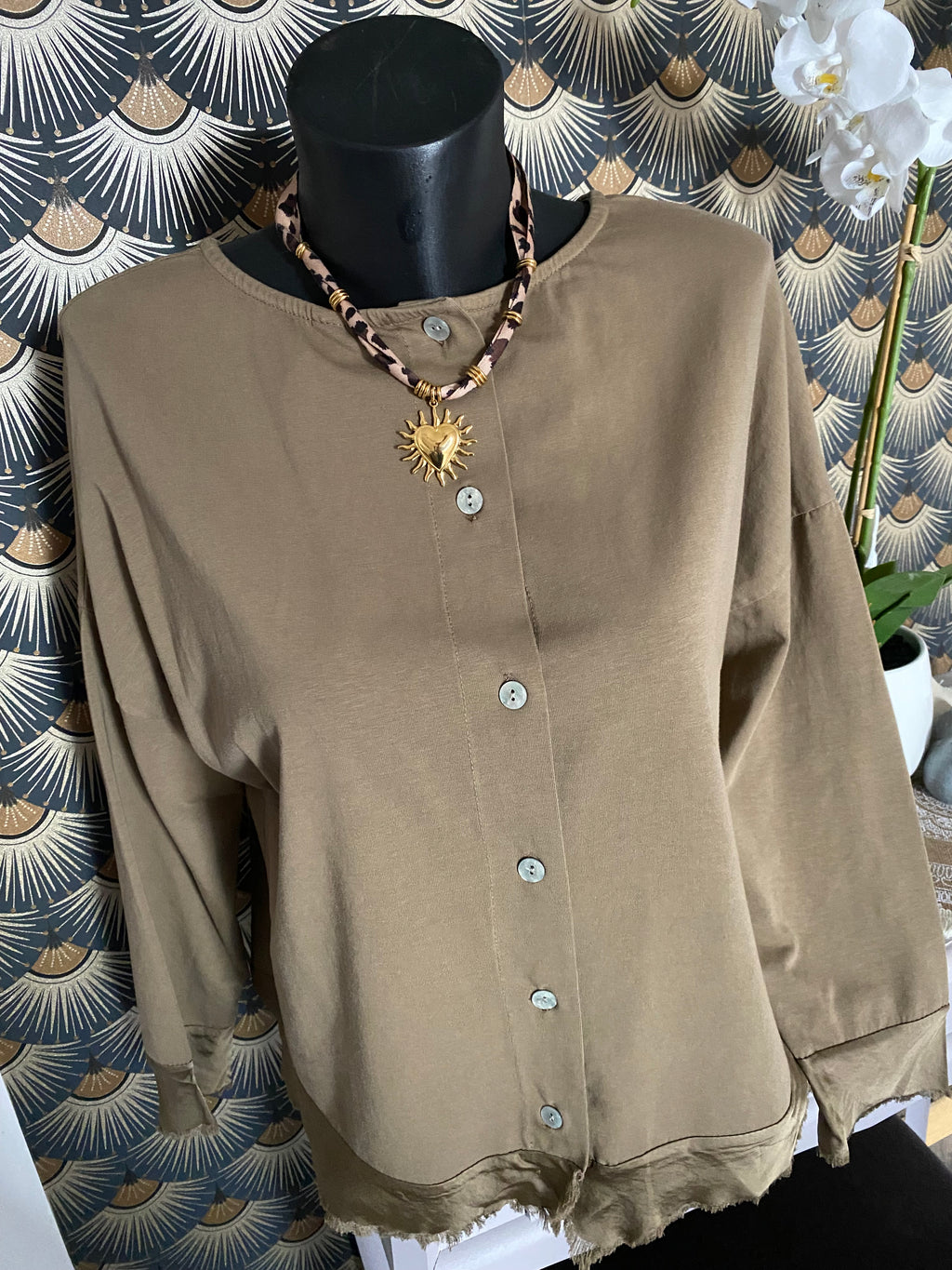 TOP CORINNE TU 38/44  TROIS COULEURS : BLEU MARINE , CAMEL, CHOCO