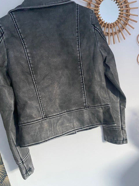 VESTE SIMILI CUIR GRISE    TAILLE:   S