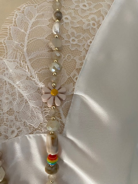 COLLIER SAUTOIR BOHEME PAQUERETTE BEIGE