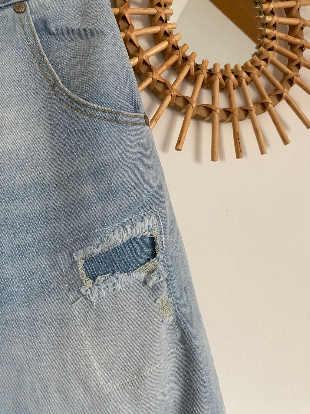 PANTALON JEAN FLEURS CARLA  TAILLES :S