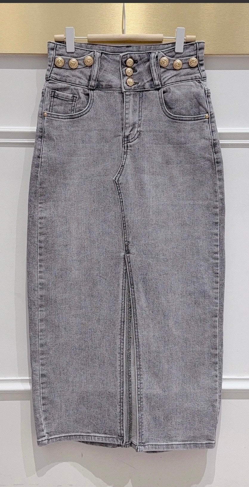 JUPE EN JEAN STRETCH GRISE   TAILLES : 34/36/38/40/42