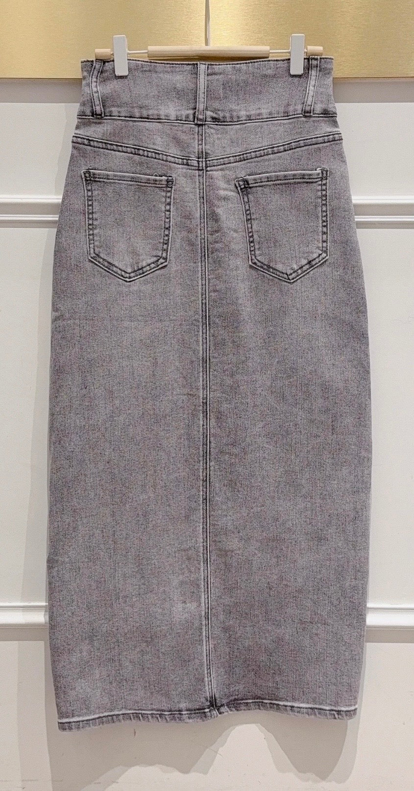 JUPE EN JEAN STRETCH GRISE   TAILLES : 34/36/38/40/42