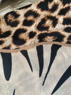 FOULARD 8 IMPRIME ZEBRE NOIR  100% VISCOSE
