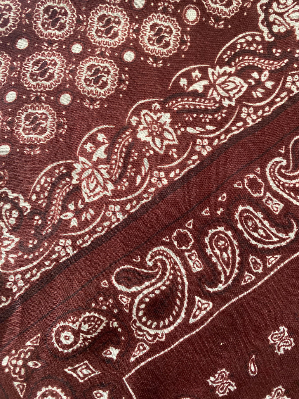 FOULARD 10 IMPRIME  100% VISCOSE  BORDEAUX