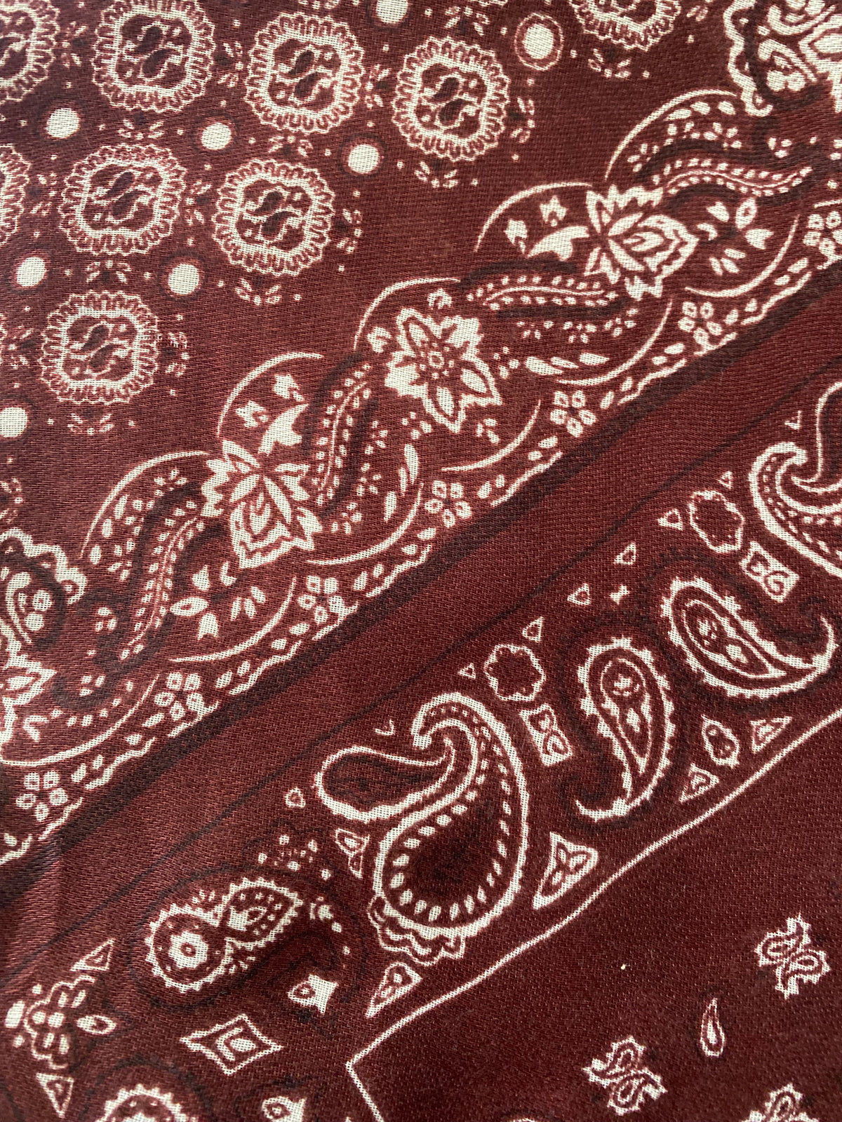 FOULARD 10 IMPRIME  100% VISCOSE  BORDEAUX