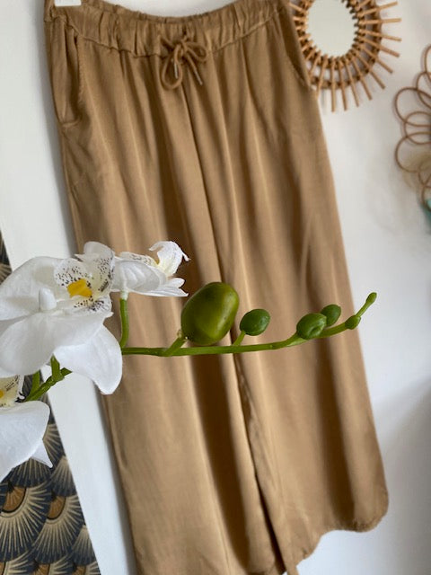PANTALON PALAZZO CAMEL   38/46  EFFET SOIE
