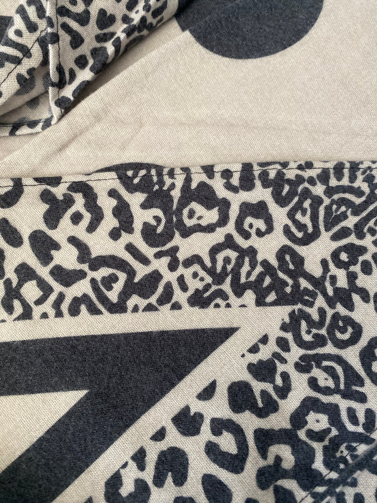 FOULARD TRIANGLE 13 100% VISCOSE  BEIGE