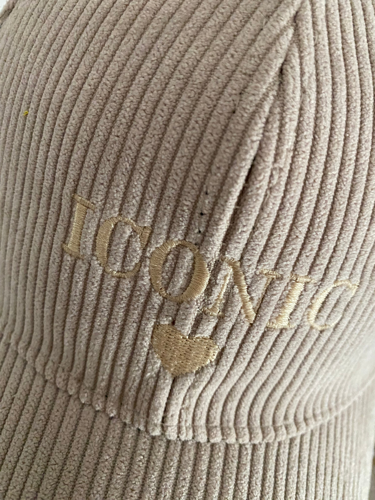 CASQUETTE VELOURS ICONIC ECRU  TU