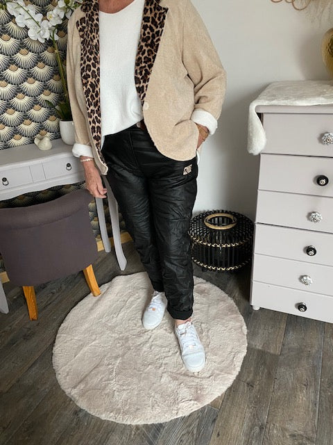 PANTALON HUILE NOIR   COLLECTION BELLE TAILLE  42/44