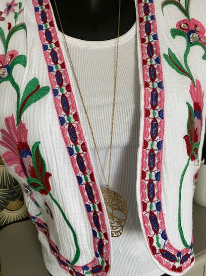 GILET BRODE  BLANC ET ROSE     36/42 PETIT 44