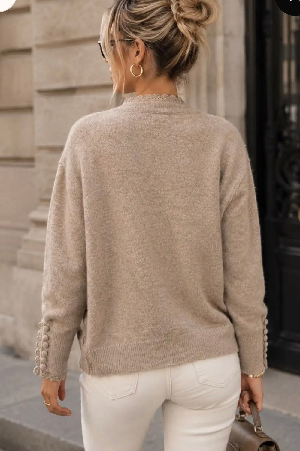 PULL ROMANCE BEIGE   TU 36/42 PETIT 44  DENTELLE ET BOUTONS
