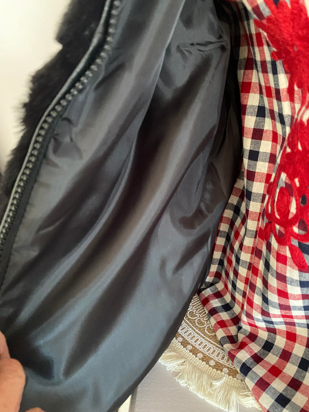 GILET FAUSSE FOURURE NOIR   TU 36/42 PETIT 44
