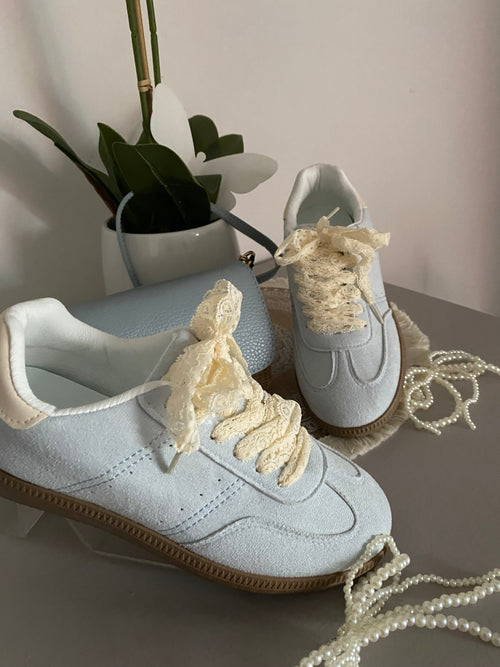 BASKETS A LACETS DENTELLE ET BIJOUX  BLEU CIEL   36/37/38/39/40/41