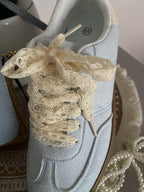 BASKETS A LACETS DENTELLE ET BIJOUX  BLEU CIEL   36/37/38/39/40/41