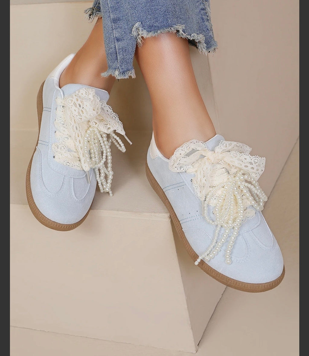 BASKETS A LACETS DENTELLE ET BIJOUX  BLEU CIEL   36/37/38/39/40/41