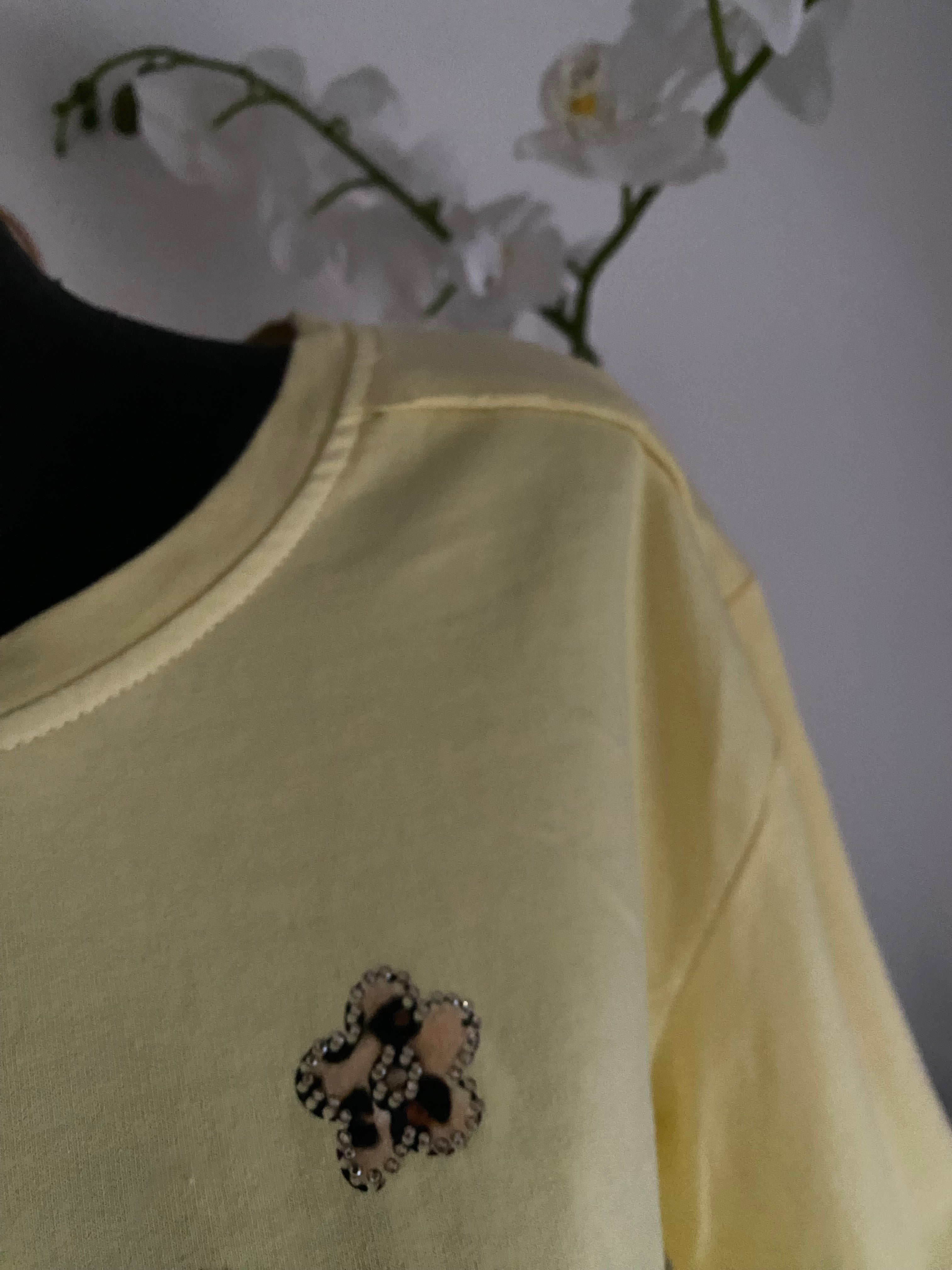 TOP FLOWER LEO JAUNE   TU38/44 PETIT 46