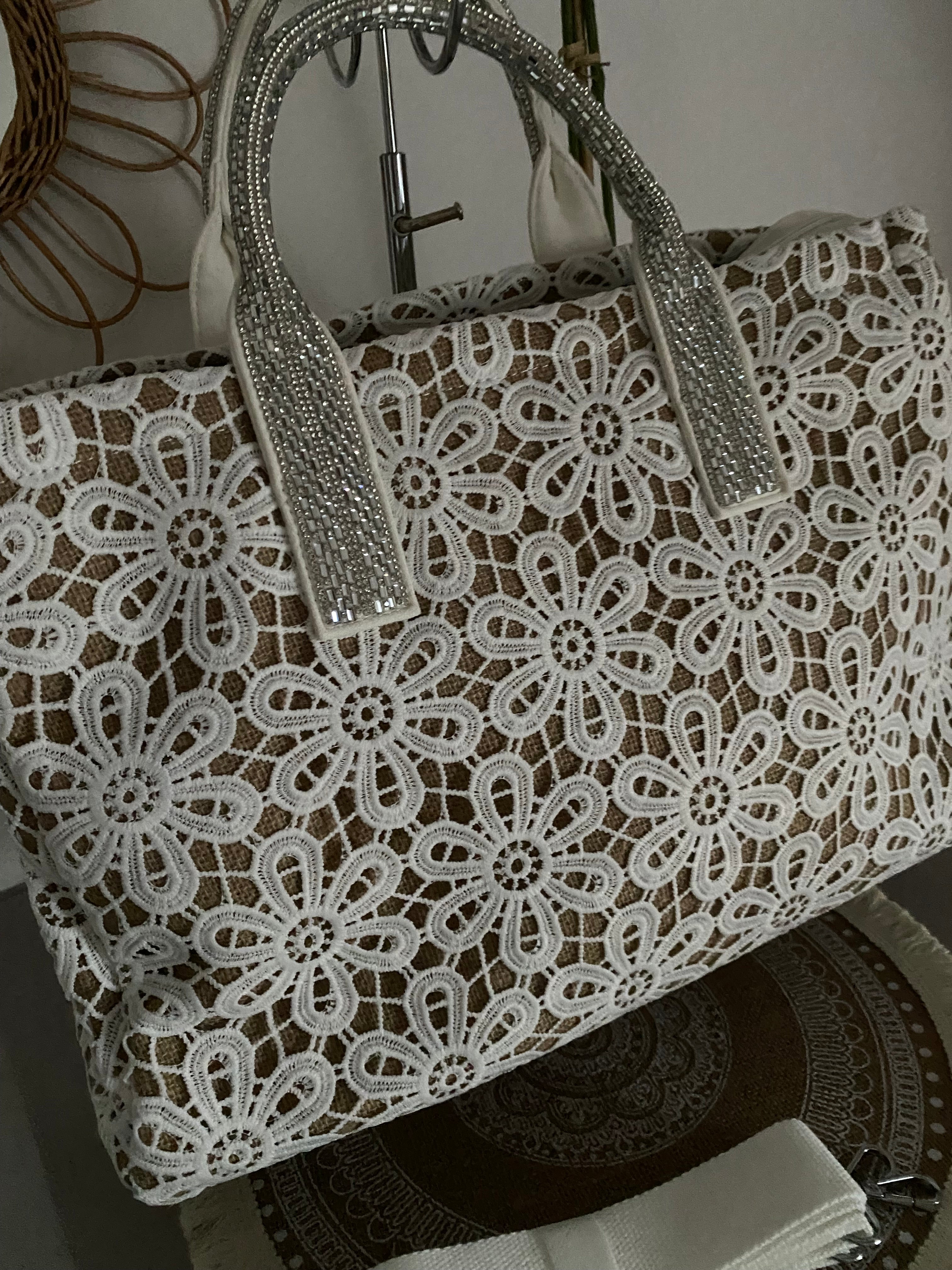 SAC CROCHET , CUIR  ET STRASS  BLANC
