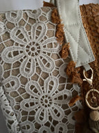 SAC CROCHET , ECRU ET CAMEL