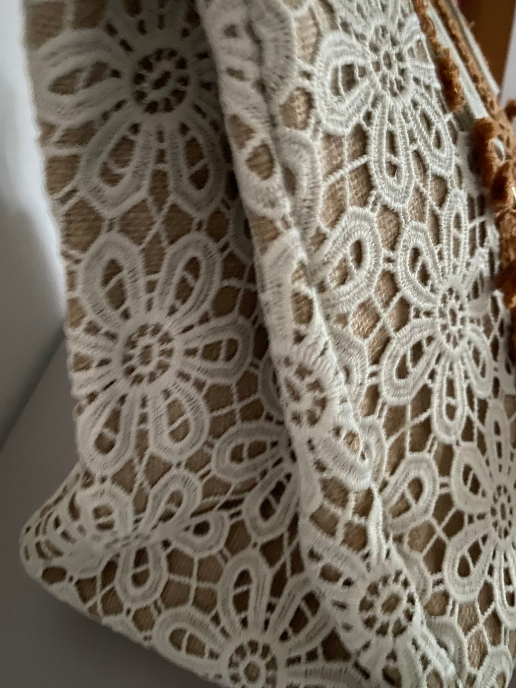 SAC CROCHET , ECRU ET CAMEL